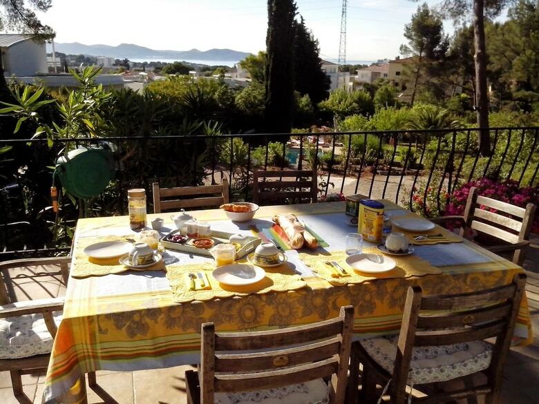 Bed & Breakfast Domaine Des Restanques