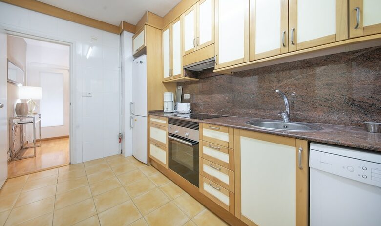 Tennis Apartment Th105