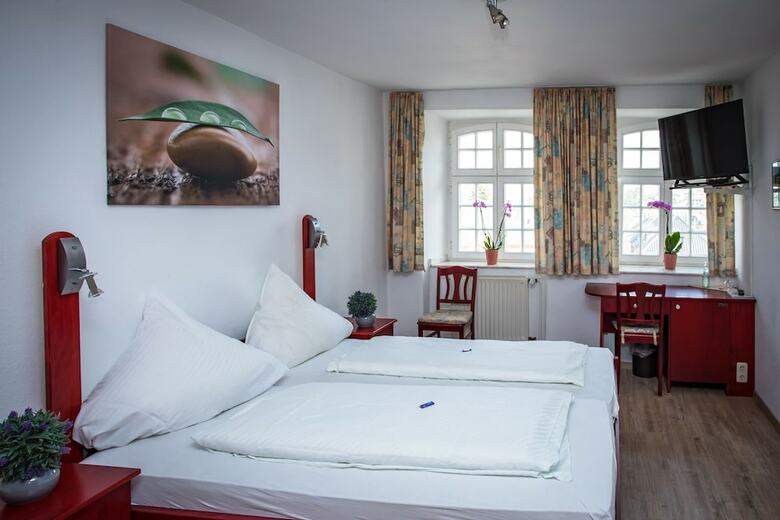 Hotel & Restaurant Ratskeller Nideggen