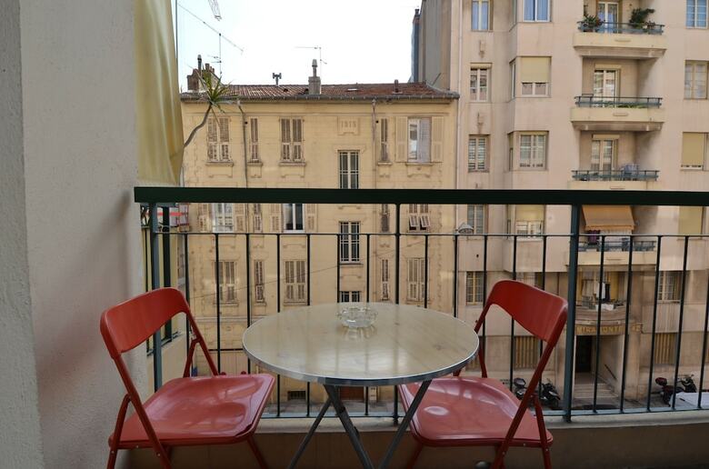 Apartment 4 Persons Near Train Station Acropolis District In Nice