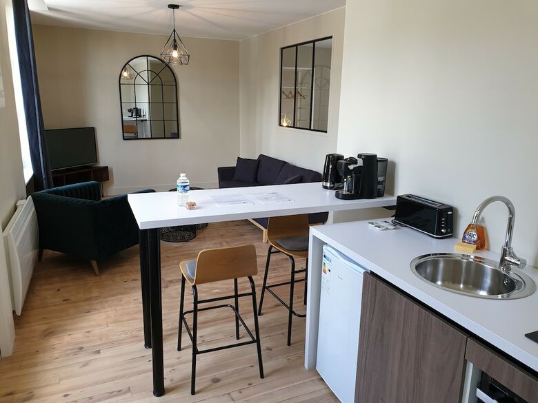 Au Loup Historic Apartments