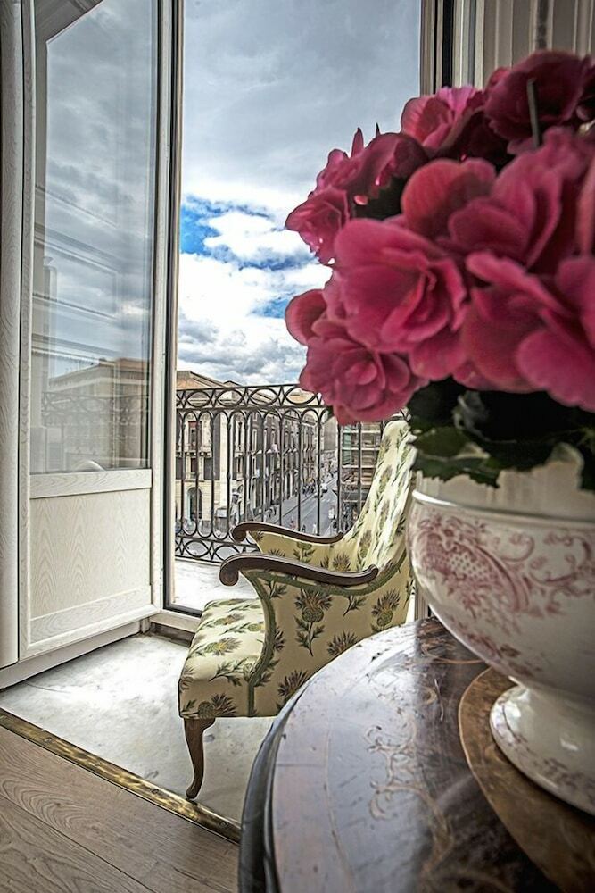 B&B Acanthus