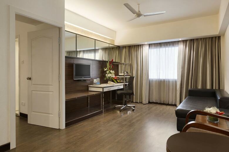 Hotel Regenta Place