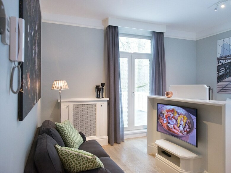 Bizstay Park Central Apartments