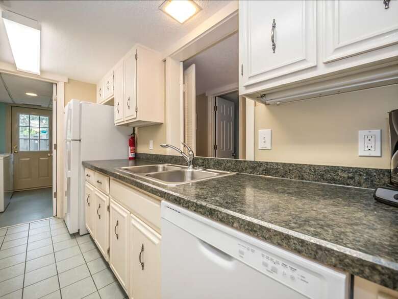 Sailmaster 37 - Two Bedroom Condo
