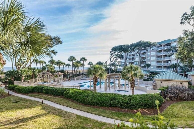 Hampton 6107 - Two Bedroom Condo