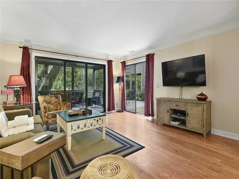 Tennismaster 1102 - Three Bedroom Condo