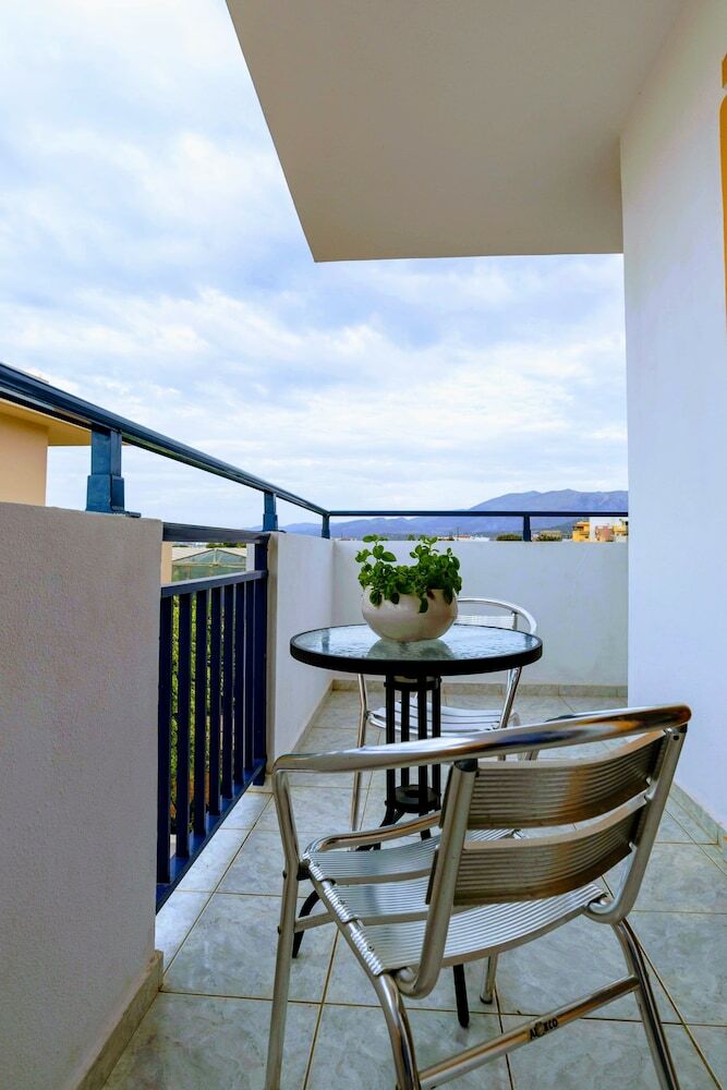 Aparthotel Eltina Apartments