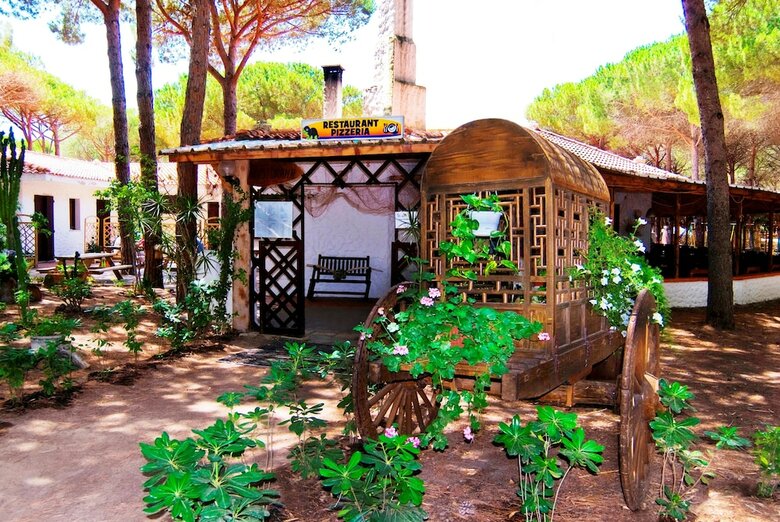 Happy Camp In Camping Bella Sardinia