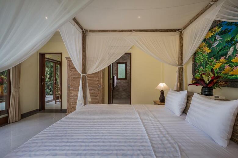 Puri Astina Villa