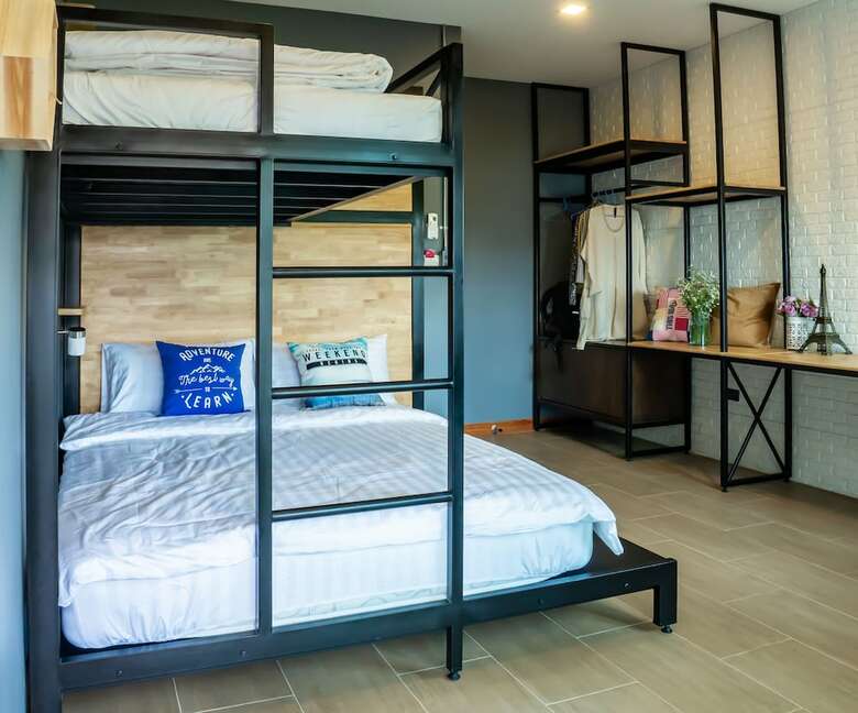 Hostal Ray Coffee Bar & Hostel - Adults Only