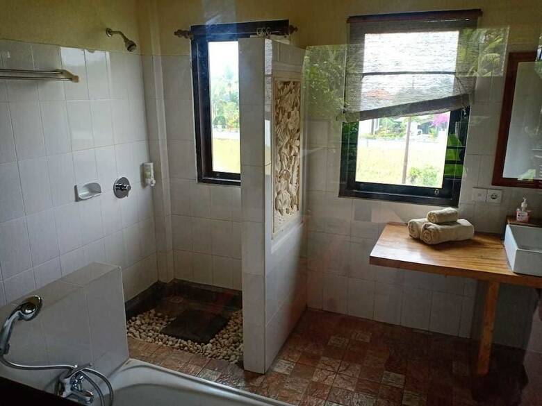 Bed & Breakfast Semanggi Cottage
