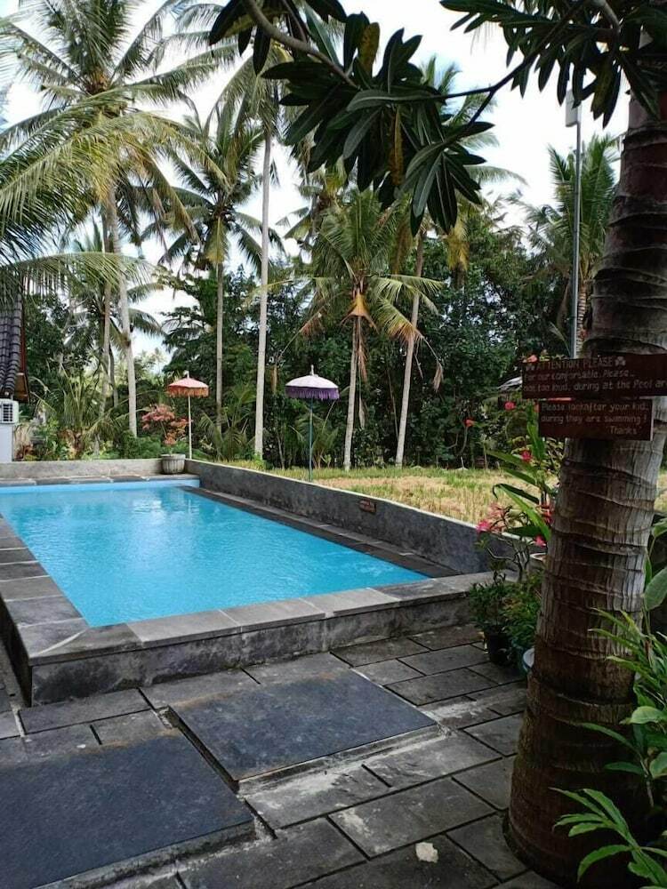 Bed & Breakfast Semanggi Cottage