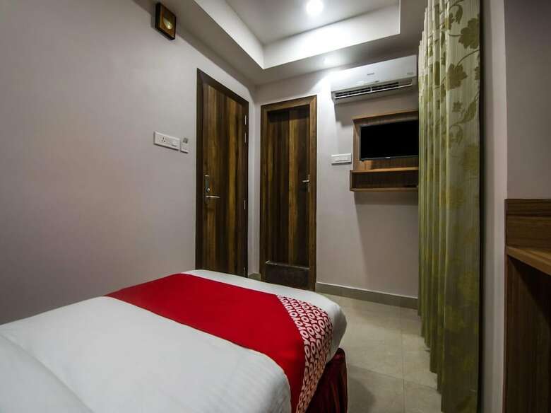 Hotel Vrinda Regency