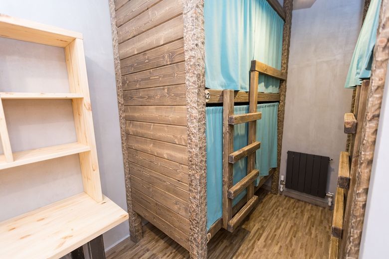 Hostal Three Skis - Hostel