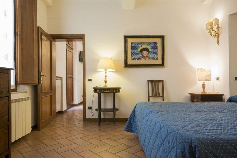 Piazza Paradiso Accomodation