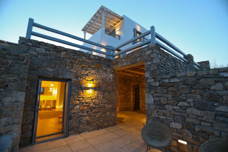 Villa Moonflower