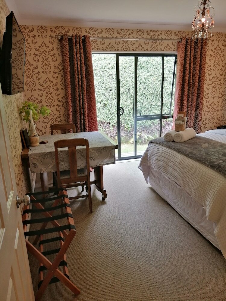 Bed & Breakfast Two Tui Homestead And Bnb