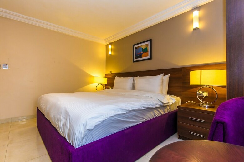 Joygate Hotel & Suites