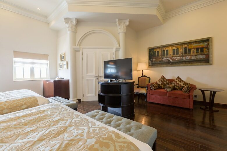 Hotel Villa Song Saigon