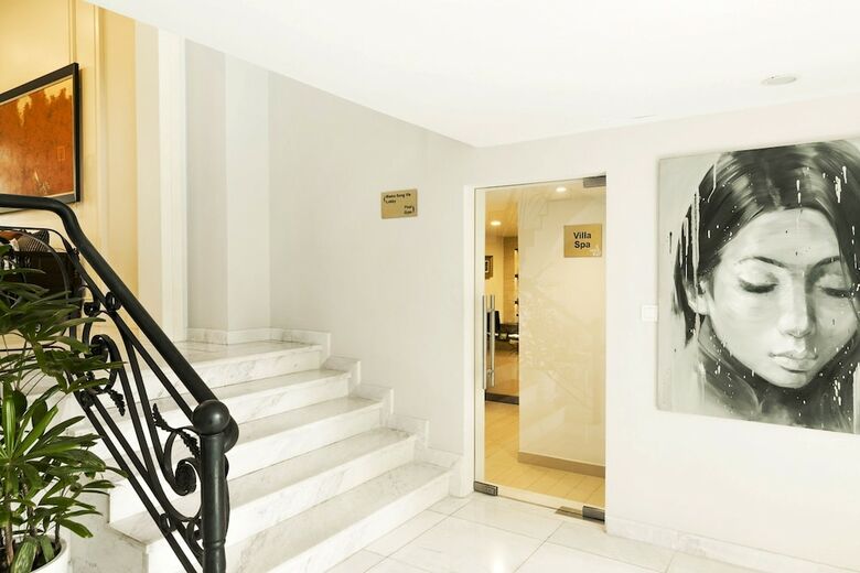 Hotel Villa Song Saigon