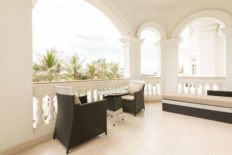 Hotel Villa Song Saigon
