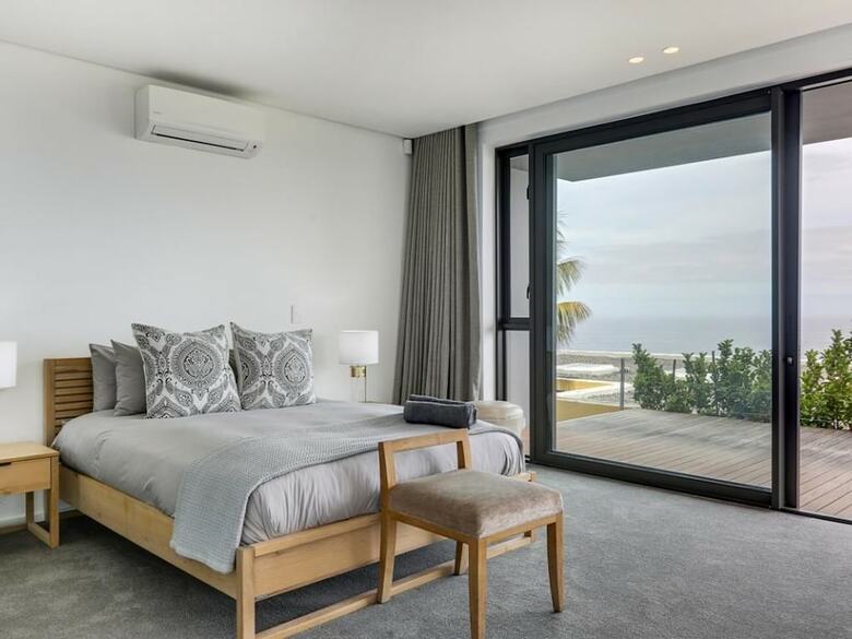 Villa Skyline Views