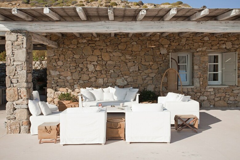 Villa Sandstone
