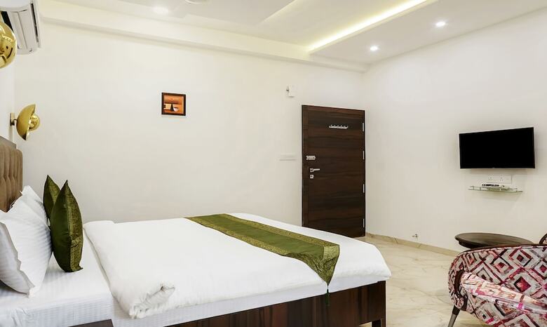 Treebo Trend Hotel A1
