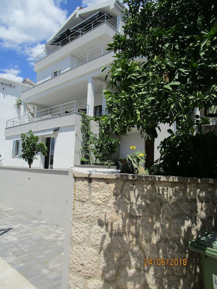 Apartments Marinovic