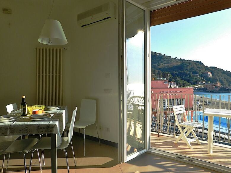 Apartamento Trilocale Con Meravigliosa Vista Mare