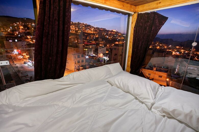 Petra Capsule Hostel