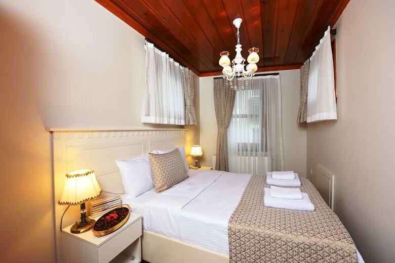 Elyka Hotel