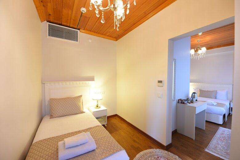 Elyka Hotel