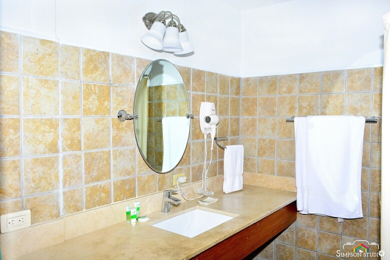 Arenas Beach Hotel