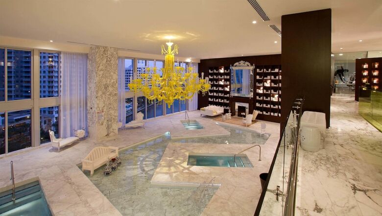 Miami Icon Penthouse By Caema