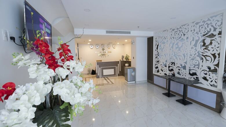 White Diamond Hotel