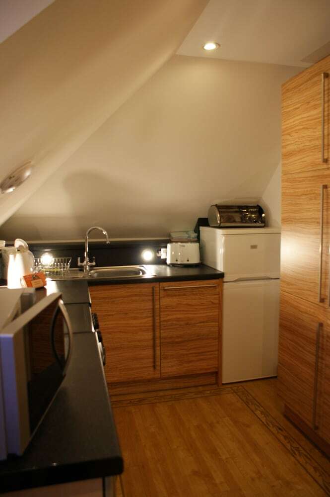 Decca Apartments