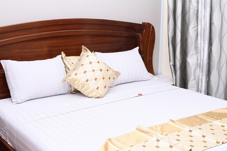 Plus 33 Hotel