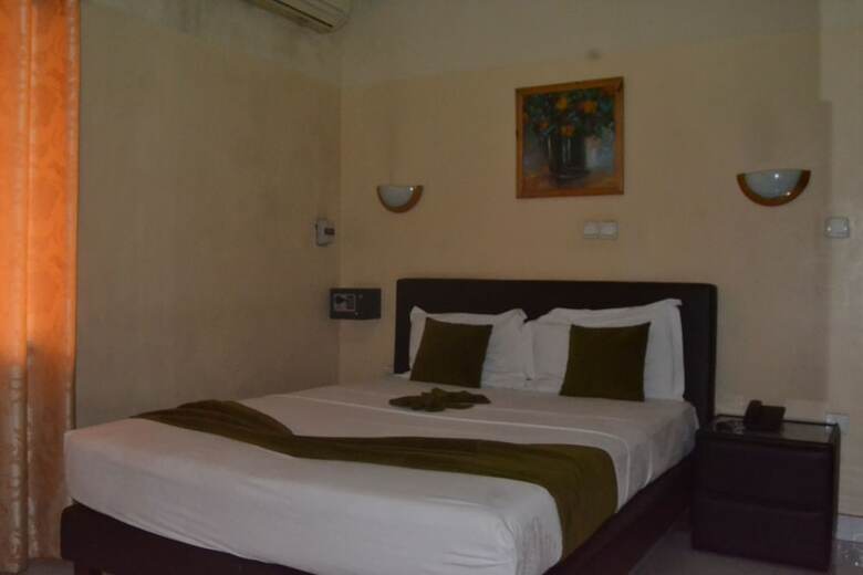 Hotel Finesse