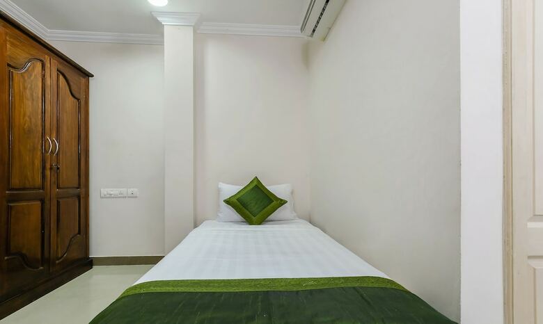 Hotel Treebo Royal Inn Trivandrum