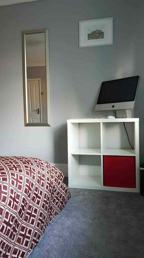 Hotel Double Bedroom Near Heathrow