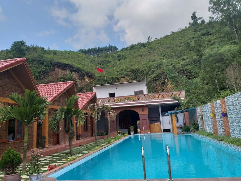 Hotel Phong Nha Hillside View Bungalow