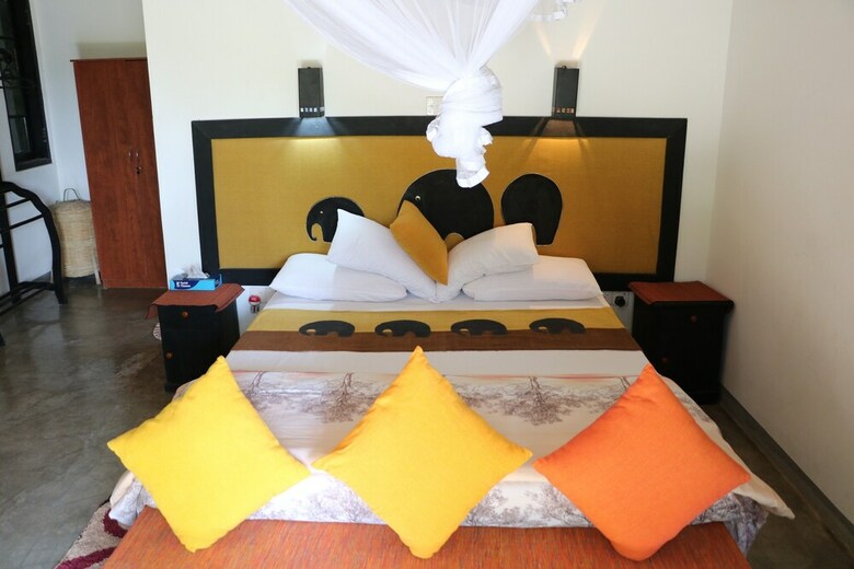 Hotel Whispering Ocean