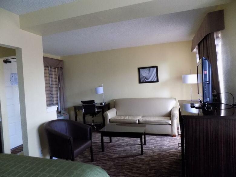 Hotel Quality Suites Deerfield Beach