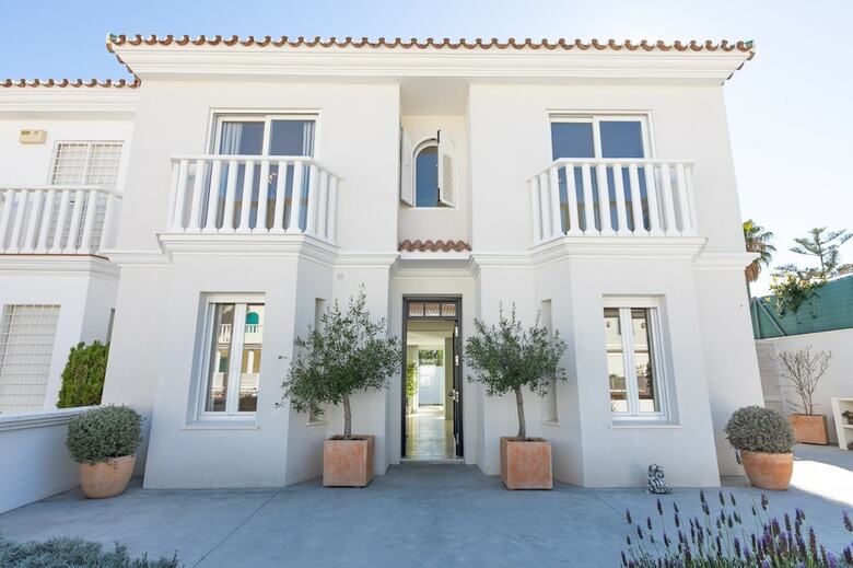 Guadalmina Beachfront Villa