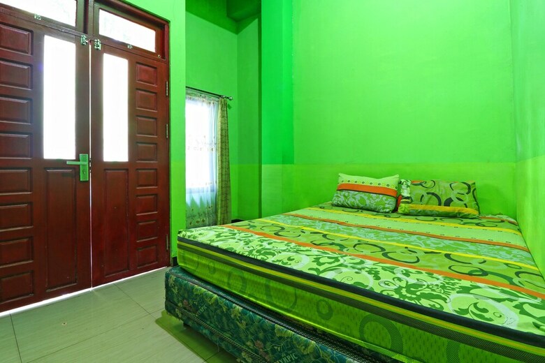 Hotel Penginapan Qarina