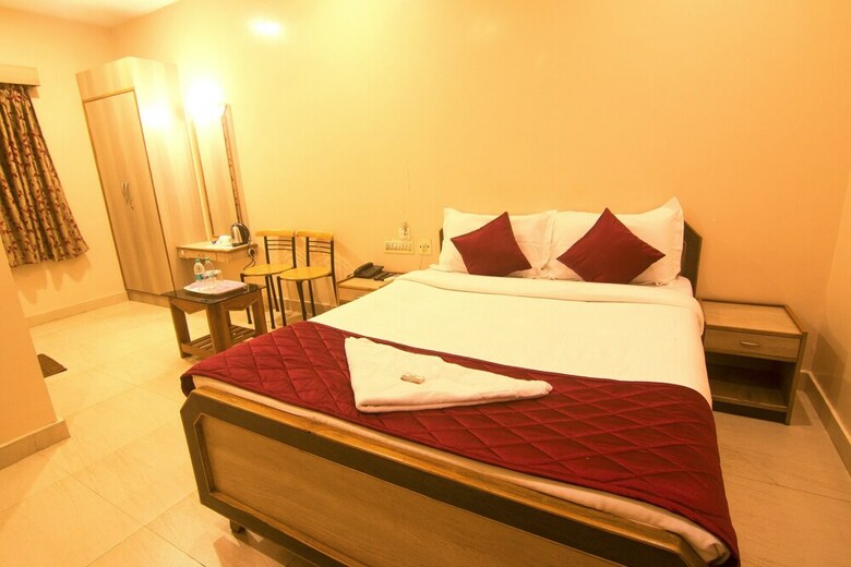Hotel Jjs Park Inn