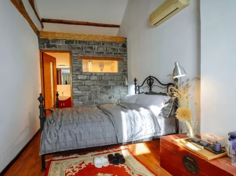 Hotel East Inn