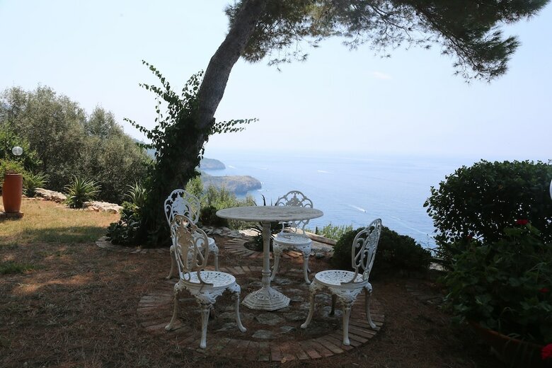 Hotel Villa Blue Grotto Bay